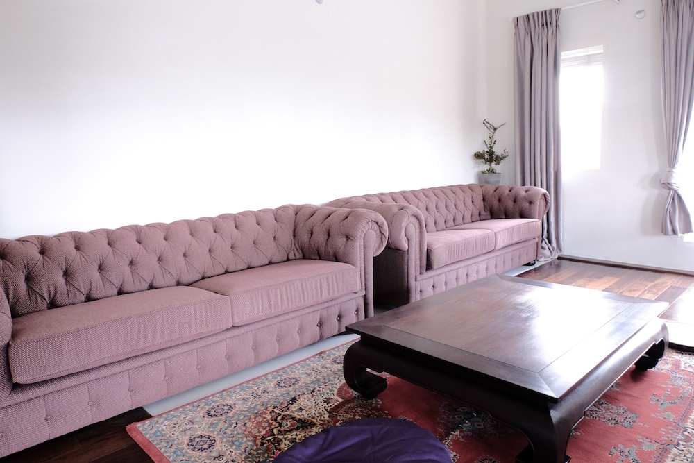 Lu Tan Villa 44/72