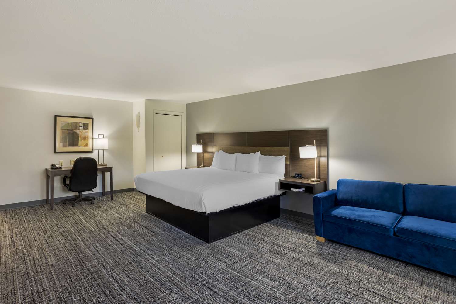جناح بسرير كينج مع أريكة، Best Western Dubois Hotel 3/6