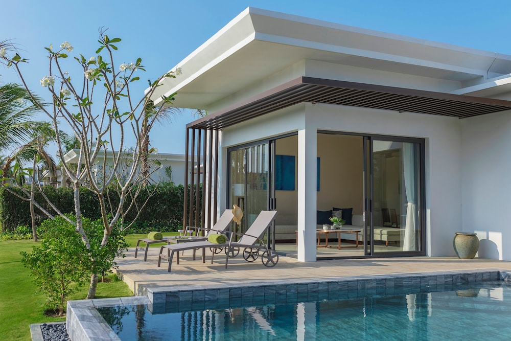 Melia Ho Tram Beach Resort 38/74
