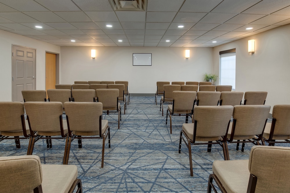 Holiday Inn Express & Suites I-95 Capitol Beltway-Largo 45/57