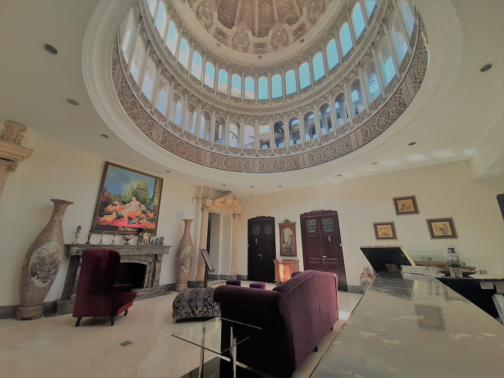 The Palais Dago Hotel 41/55