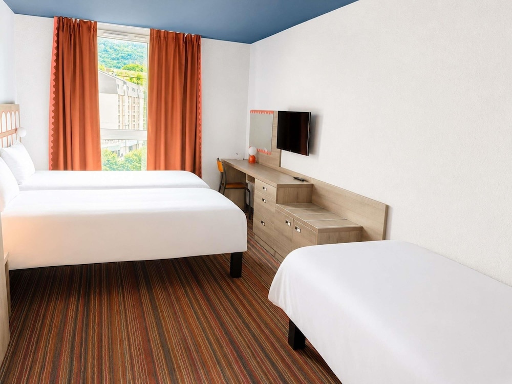 Pop, 3 Beds