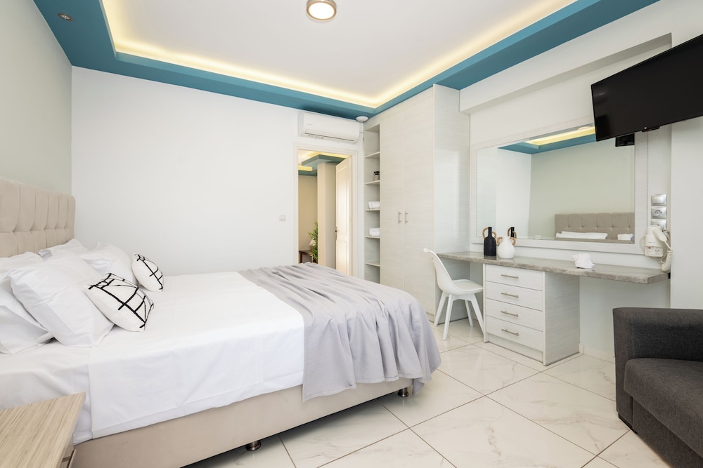1 BEDROOM, SUPERIOR, APARTMENT