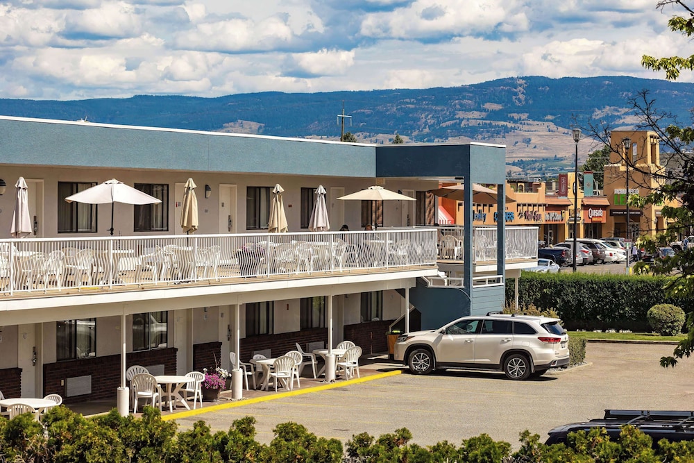 Siesta Suites 4/68