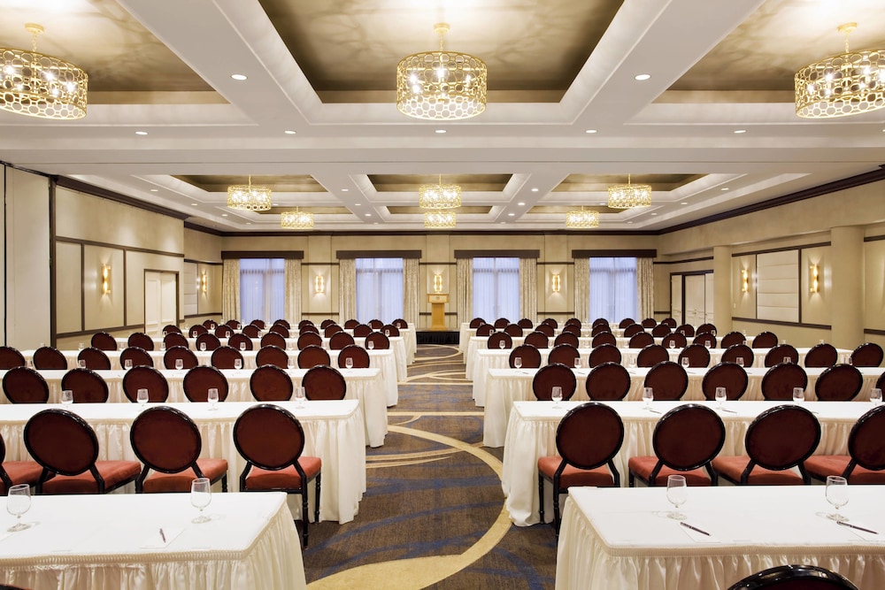 Sheraton LaGuardia East Hotel 25/27