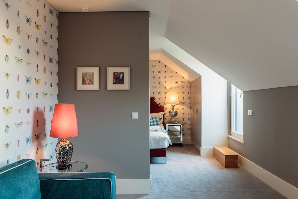 Dear Lisbon - Gallery House 3/53
