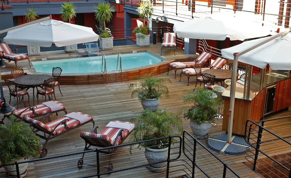 Cape Town Lodge Hotel 48/53