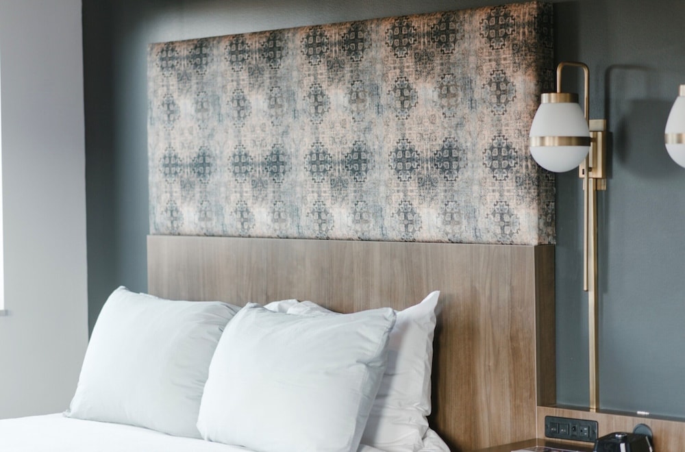 TRYP by Wyndham Pittsburgh/Lawrenceville 34/68