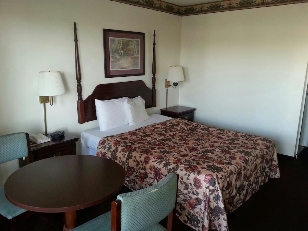 Econo Lodge Athens I-65 35/49