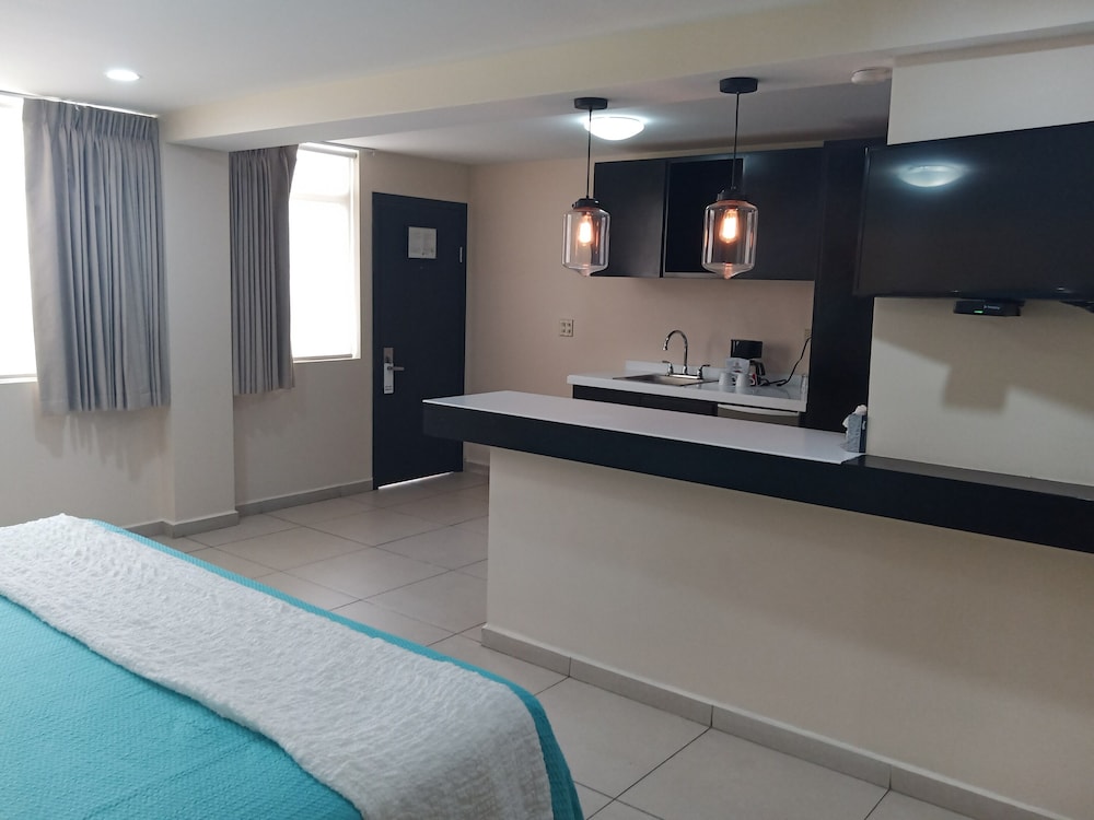 Baja Inn Hoteles Ensenada 8/66