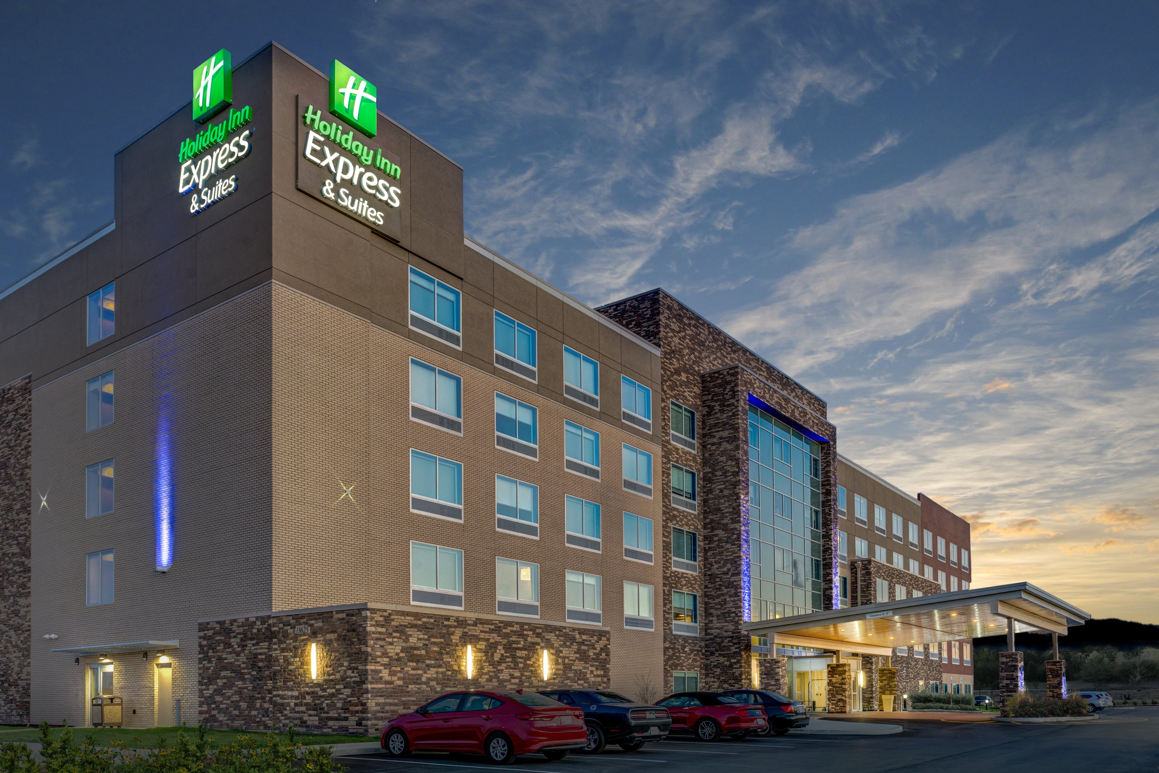 HOLIDAY INN EXPRESS & SUITES INDIANAPOLIS NE - NOBLESVILLE 4/66