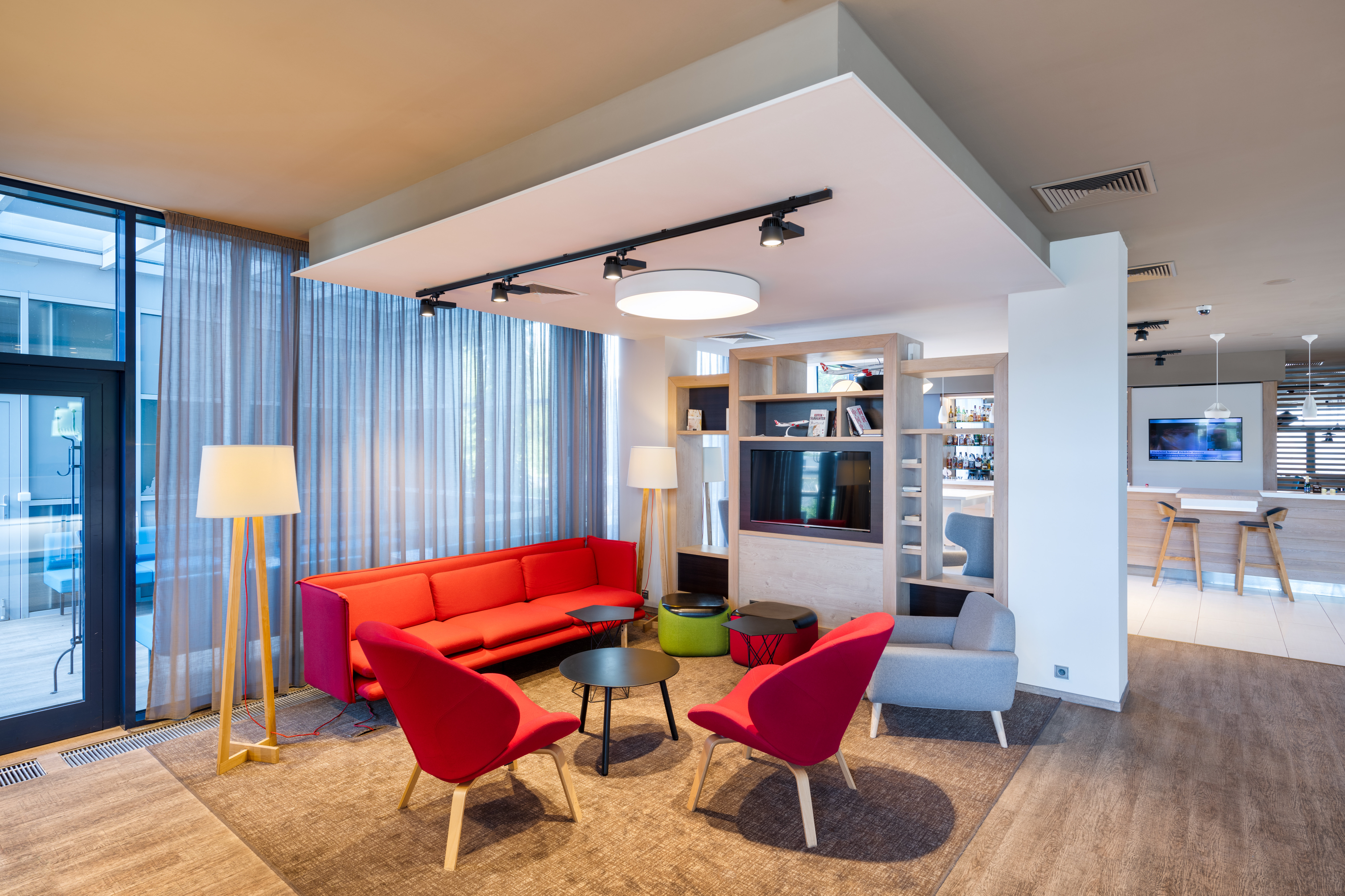 HOLIDAY INN PRAGUE AIRPORT 49/76