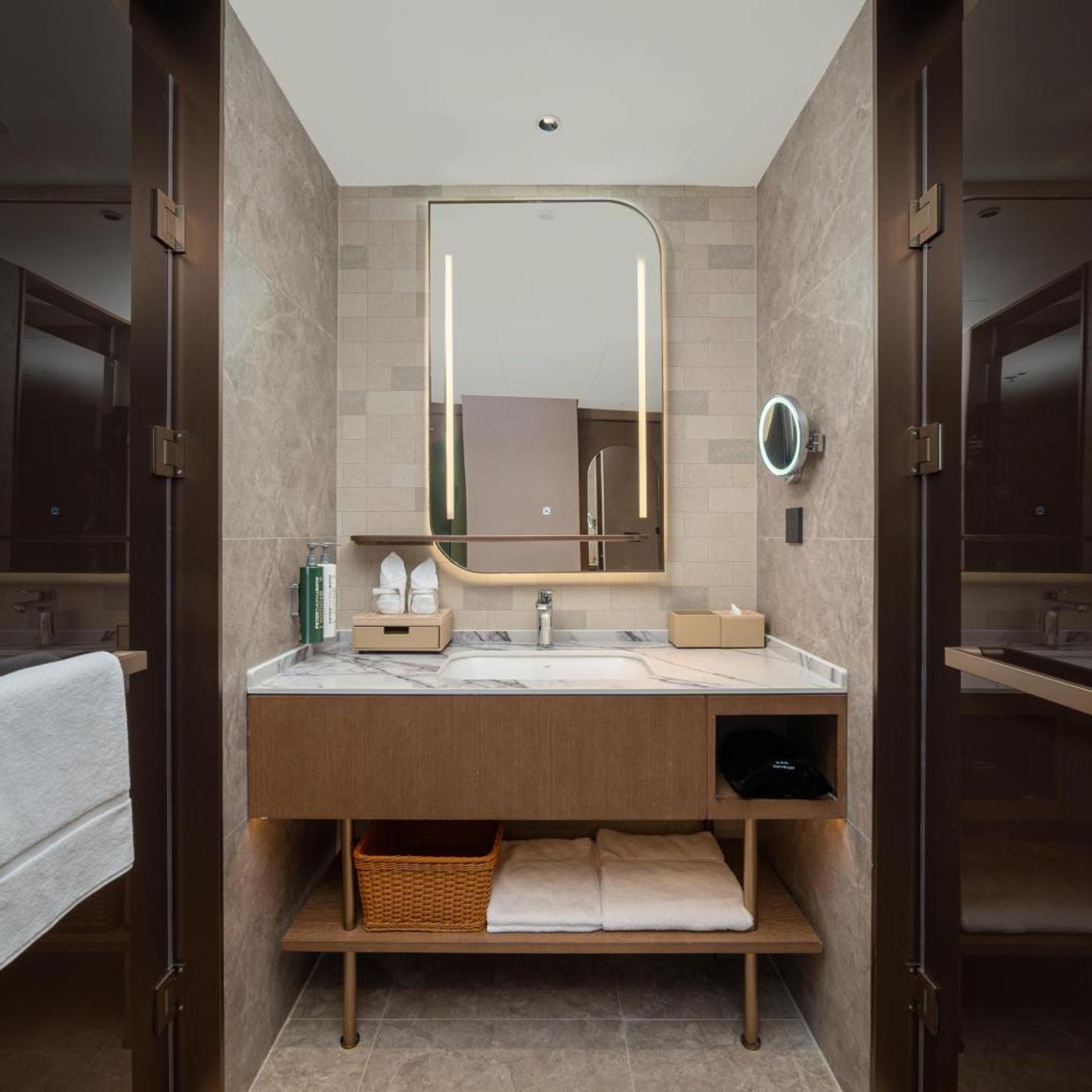 Hilton Garden Inn Huaian Jinhu 56/57