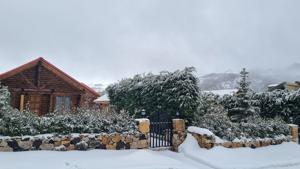 Wood Hills Hotel & Resort in MAYROUBA