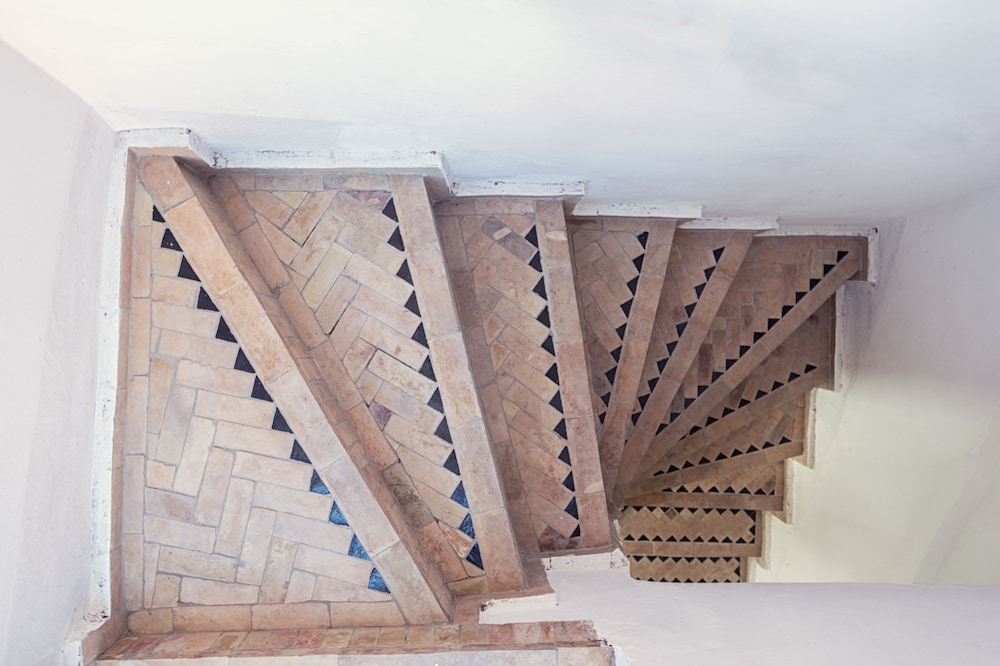Riad Sasha 15/38