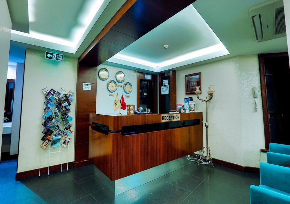 Lobby at Atik Palace Osmanbey, ISTANBUL