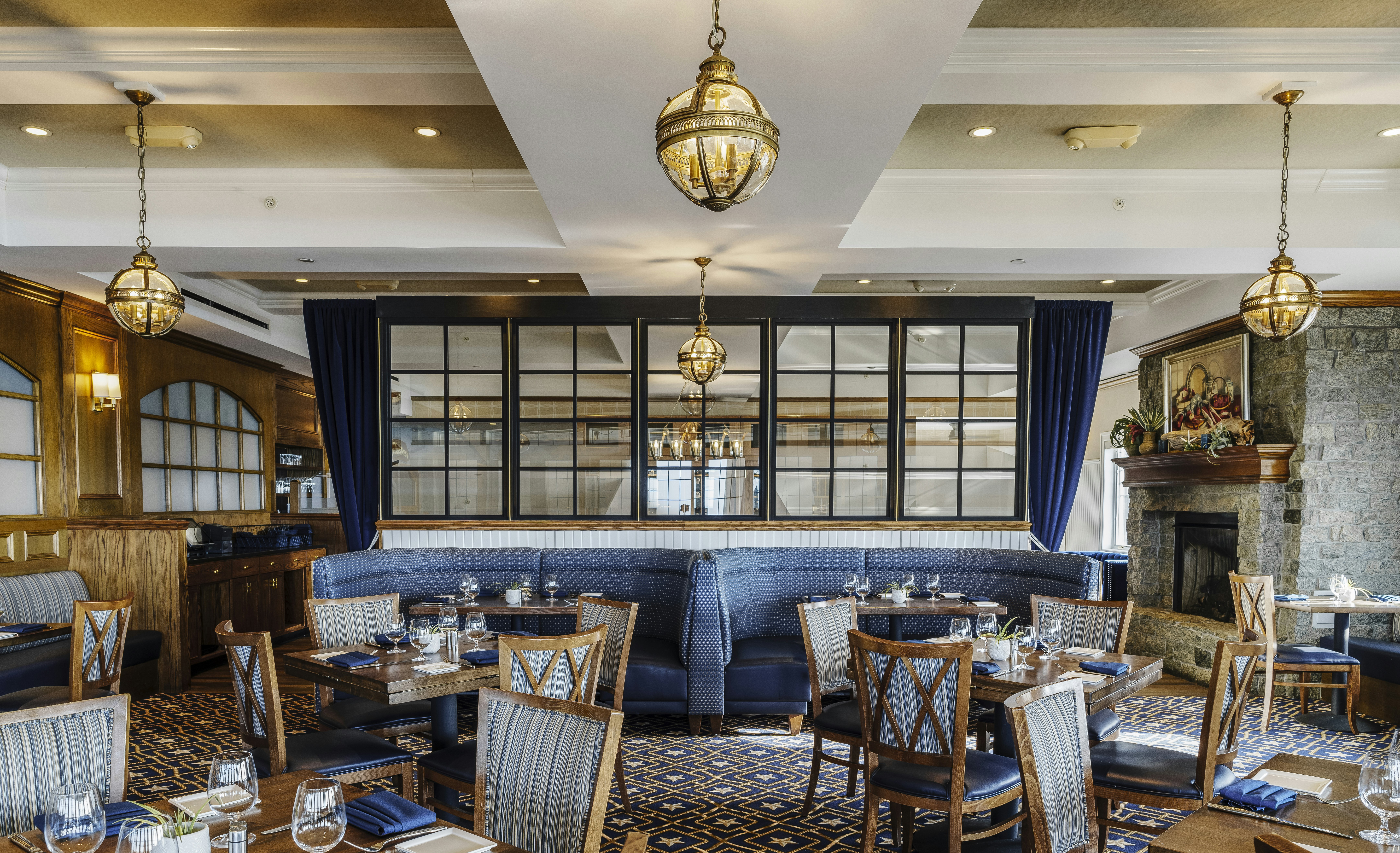Madison Beach Hotel, Curio Collection by Hilton 64/88