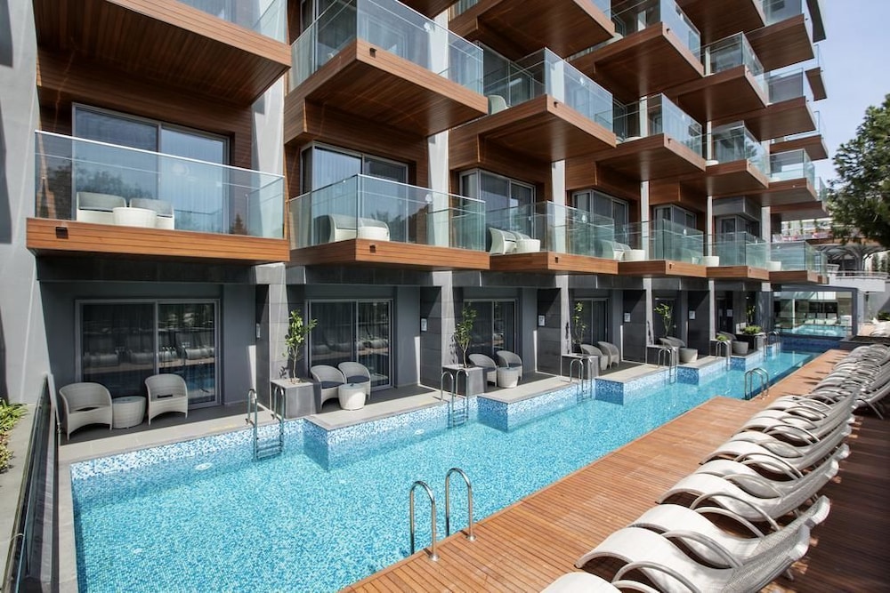 DOUBLETREE BY HILTON KUSADASI photo4