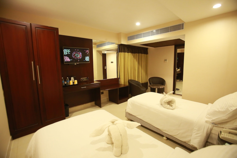 Hotel Himalayaa 9/25