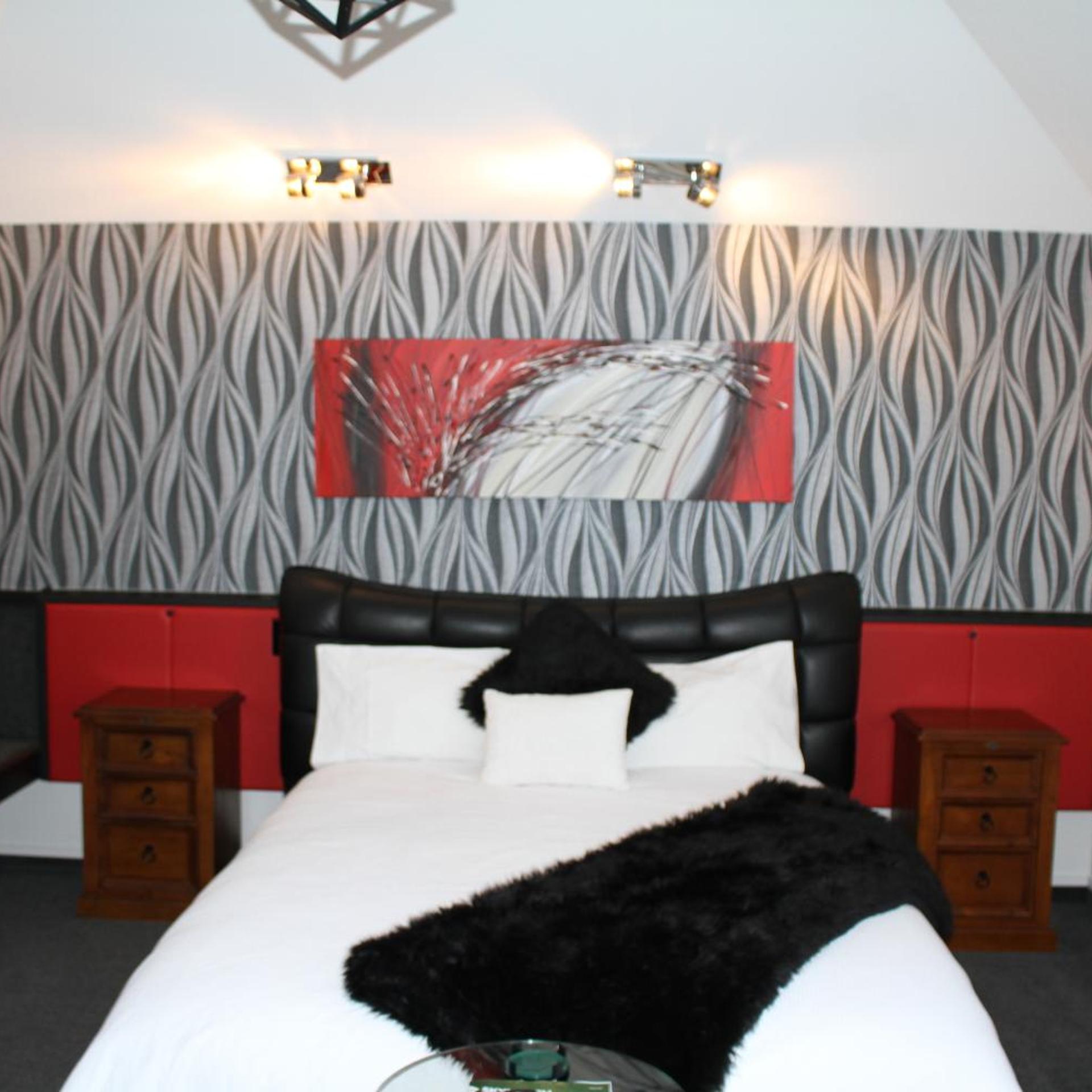Birchwood Manor Motel 17/50