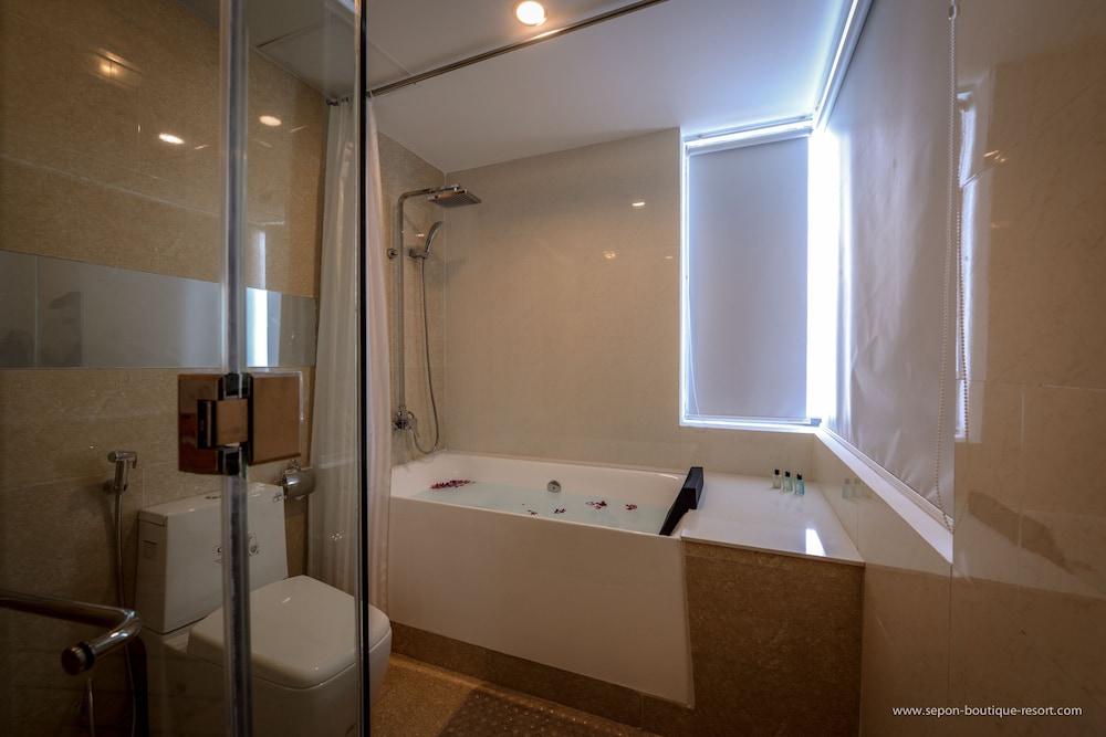 Sepon Boutique Resort 60/61