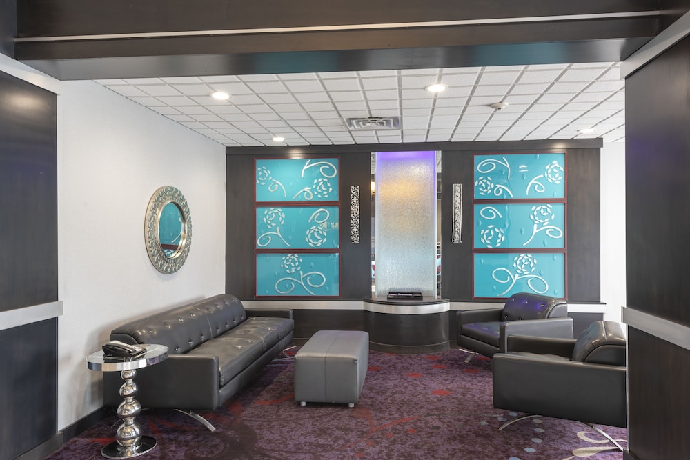 Holiday Inn Express Hotel Suites Columbus Polaris Parkway 52/77