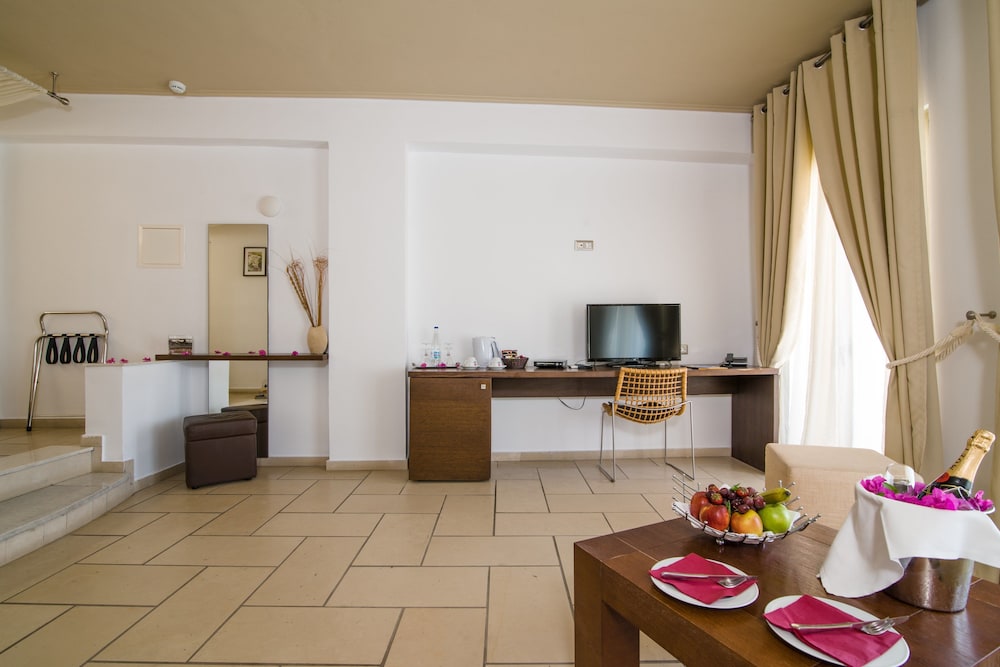 Antinea Suites and Spa 44/75