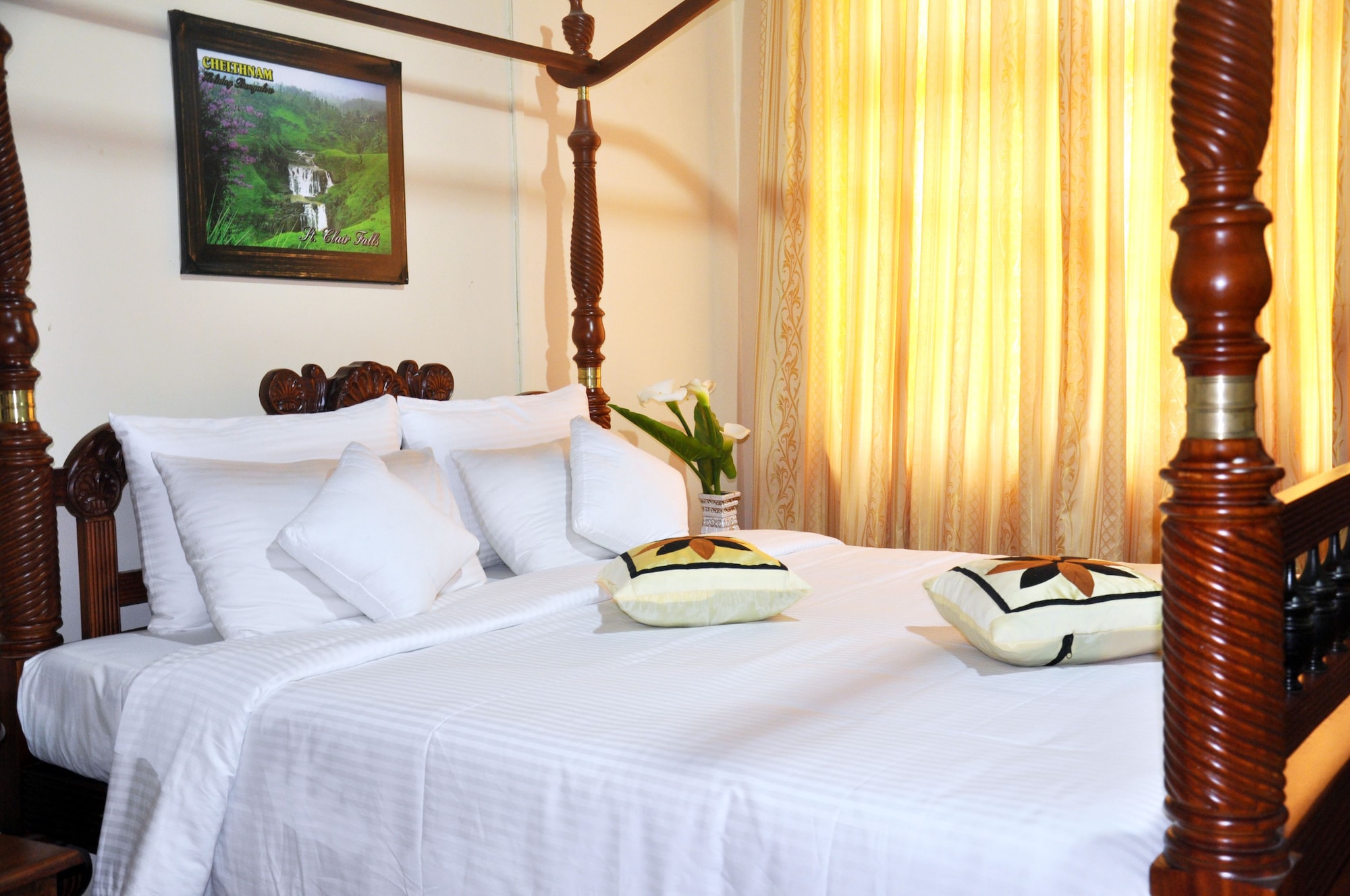 DELUXE, DOUBLE BED