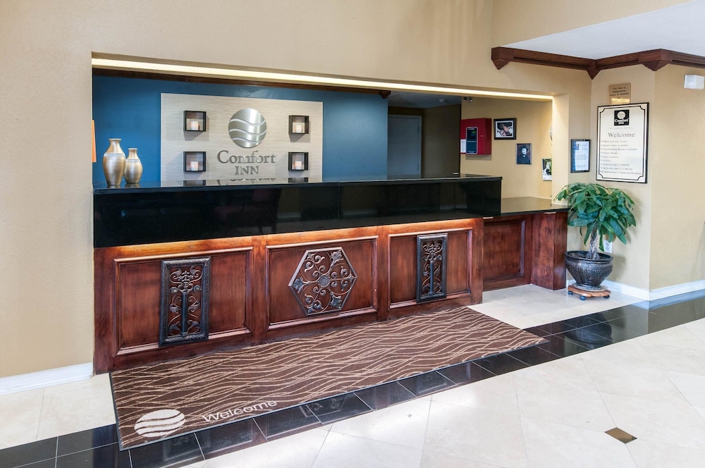 Comfort Inn North Conroe, TX 9/48