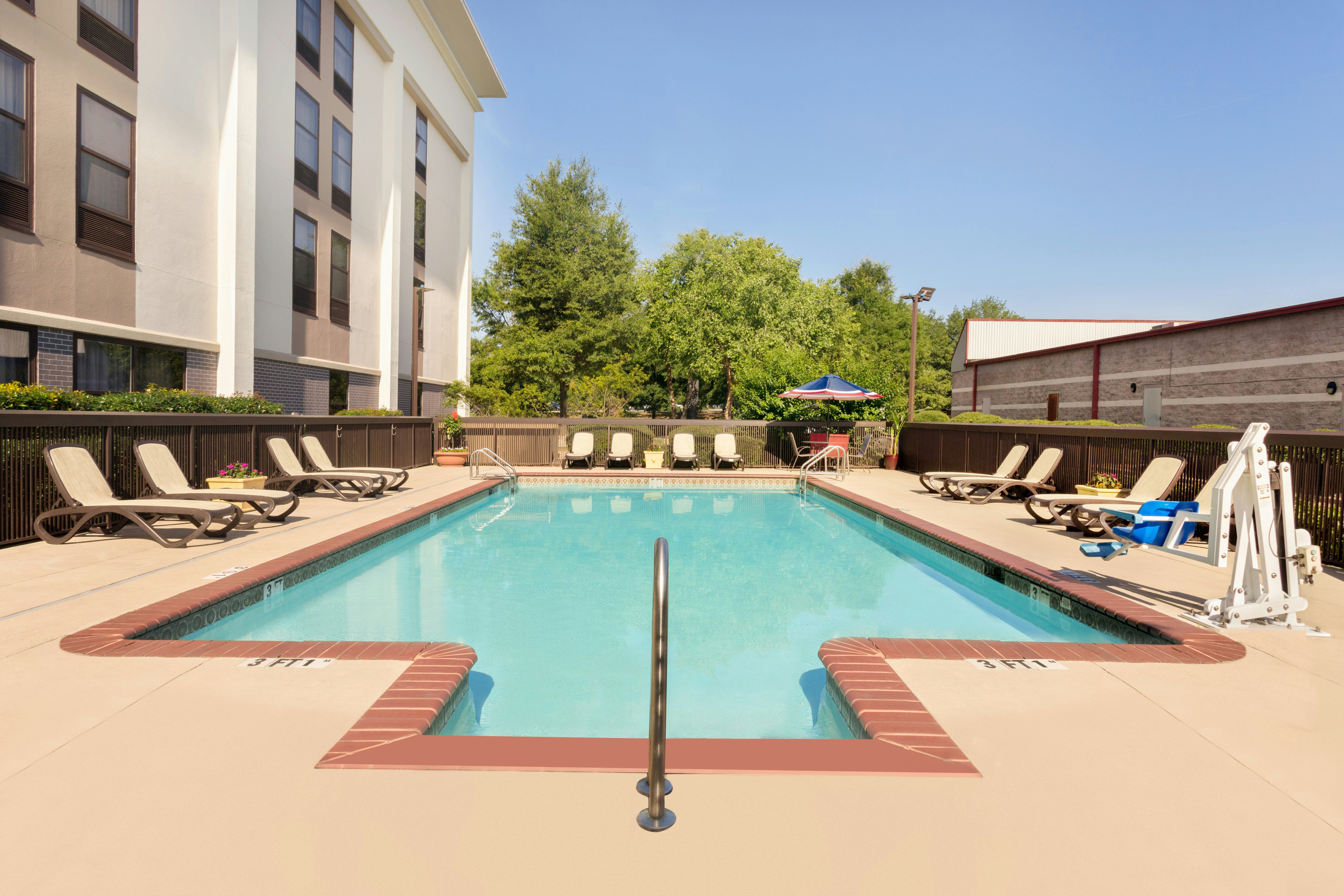 Hampton Inn Birmingham-Trussville 34/35