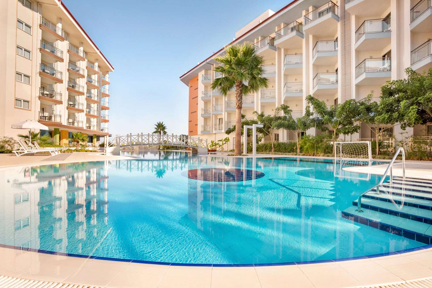 Ramada Hotel and Suites by Wyndham Kusadasi 36/47