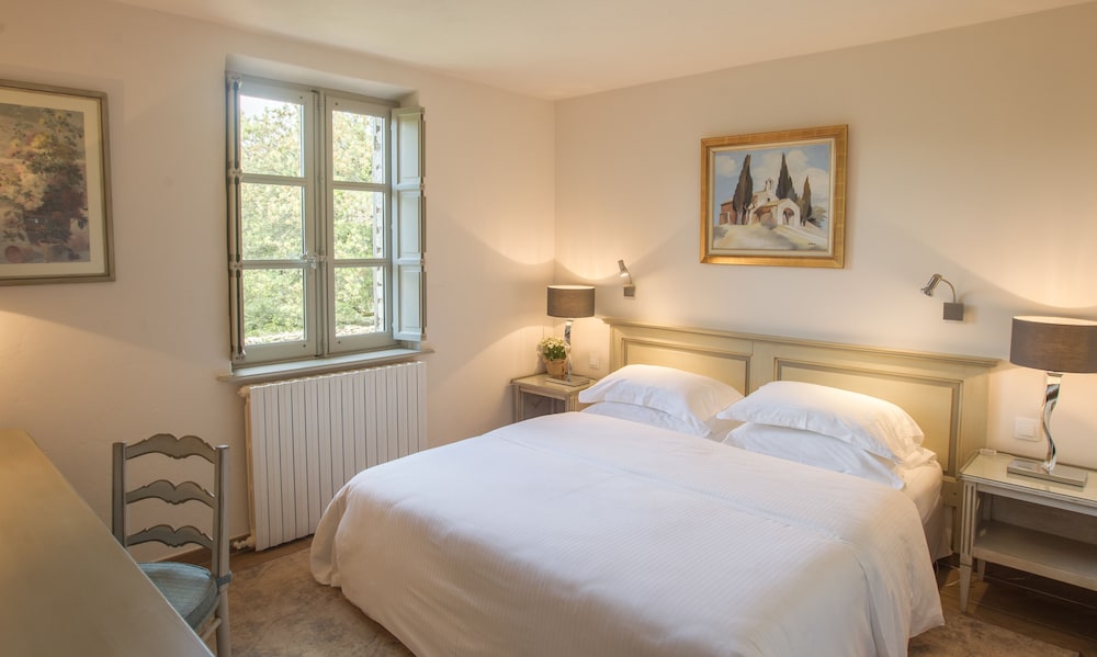 ROOM, DOUBLE BED, PATIO