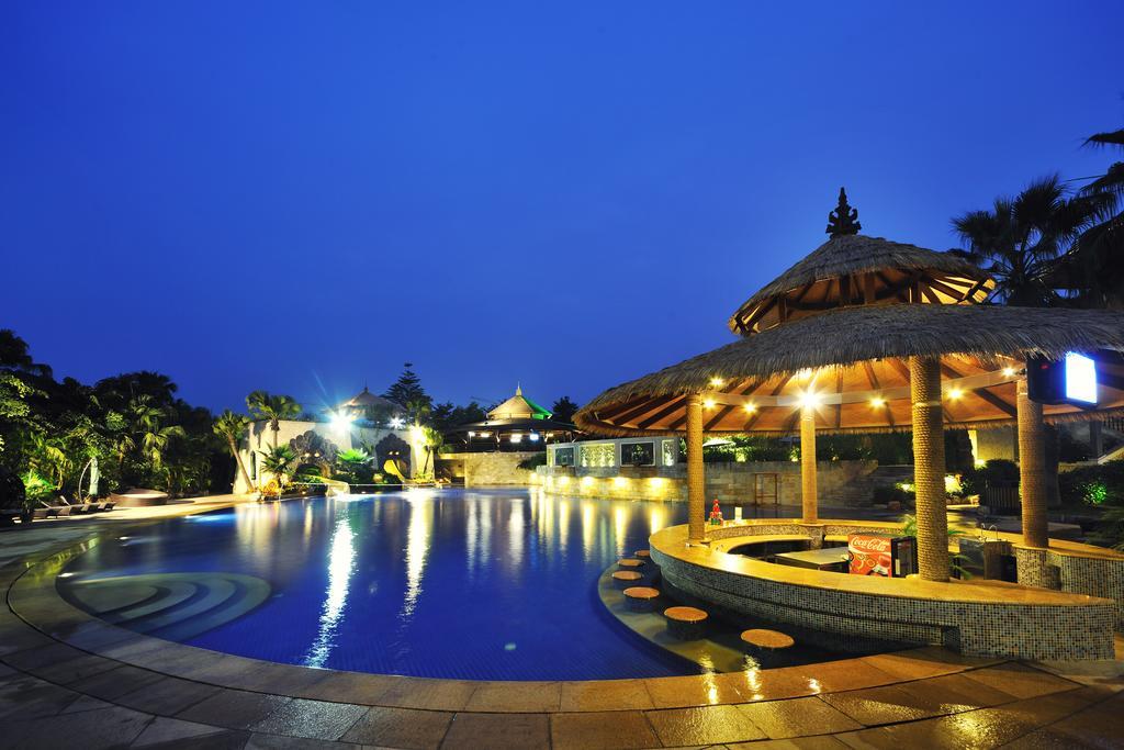 Riyuegu Hotsprings Resort 8/31