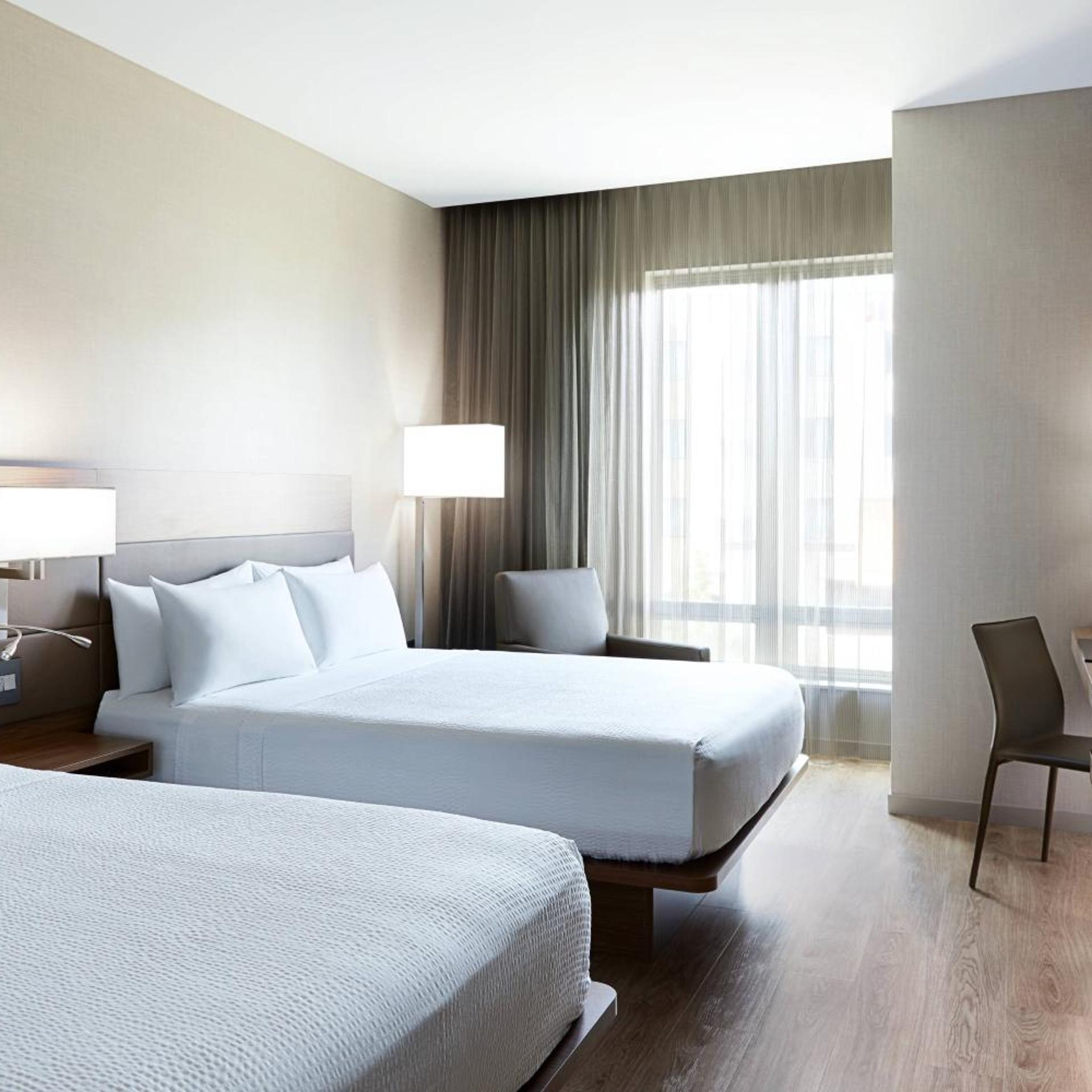 Room, Queen Bed