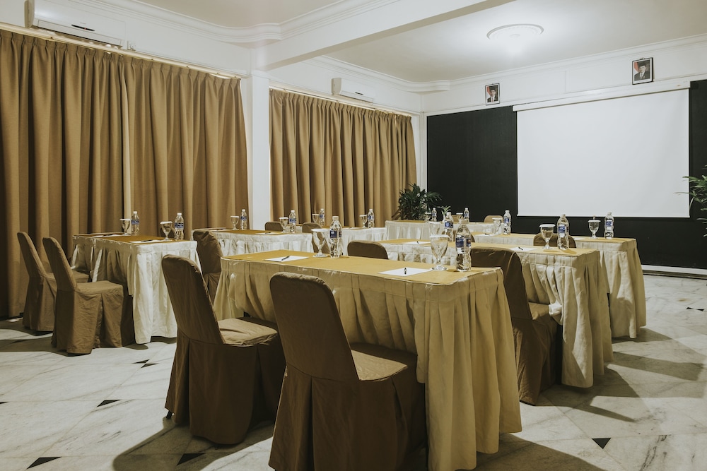 Comforta Hotel Tanjung Pinang 48/51