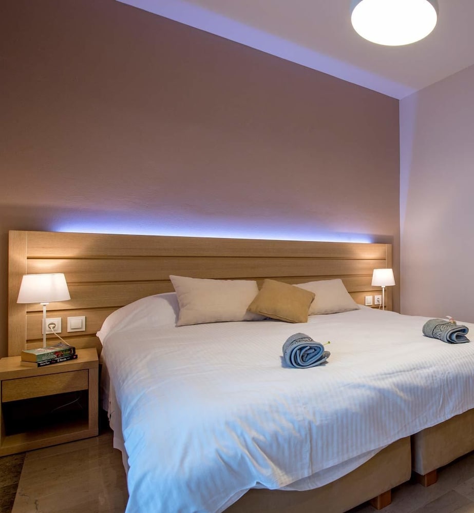Krouzeri Beach Apartments 12/46