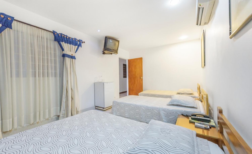 Veleros Hotel 23/57