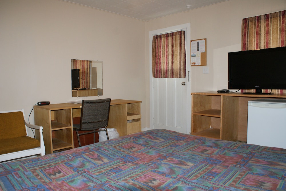 Regent Motel 26/50