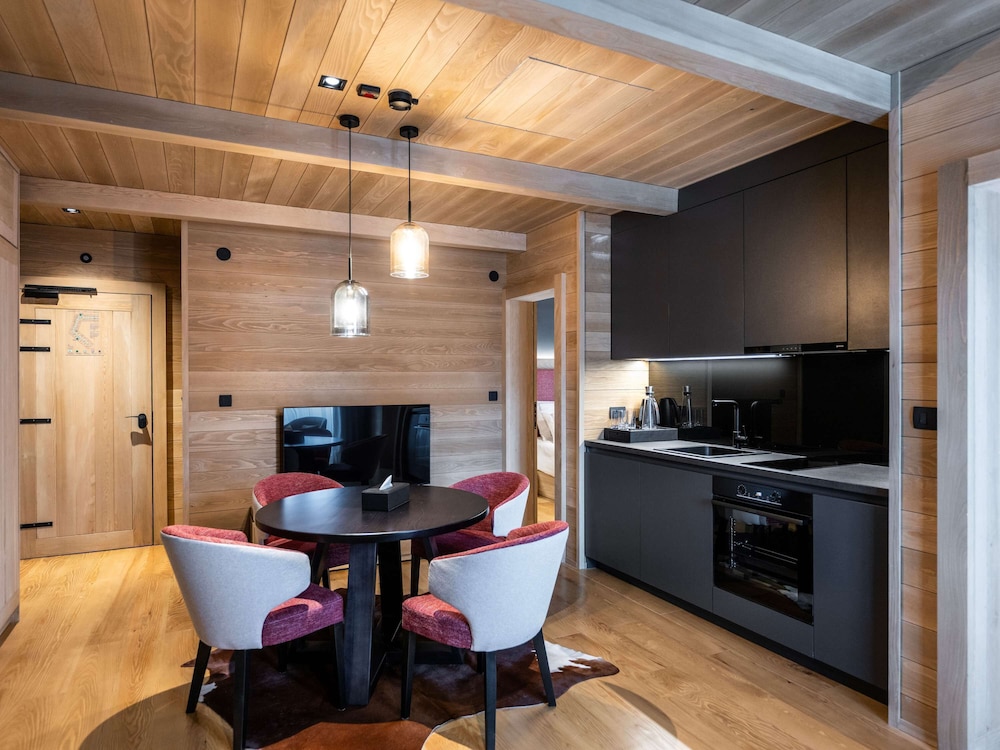 Swissotel Resort Kolasin 52/60