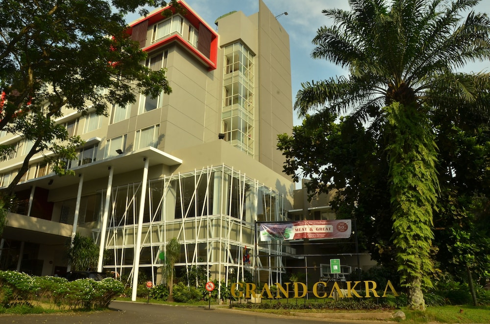 Grand Cakra Hotel 2/52