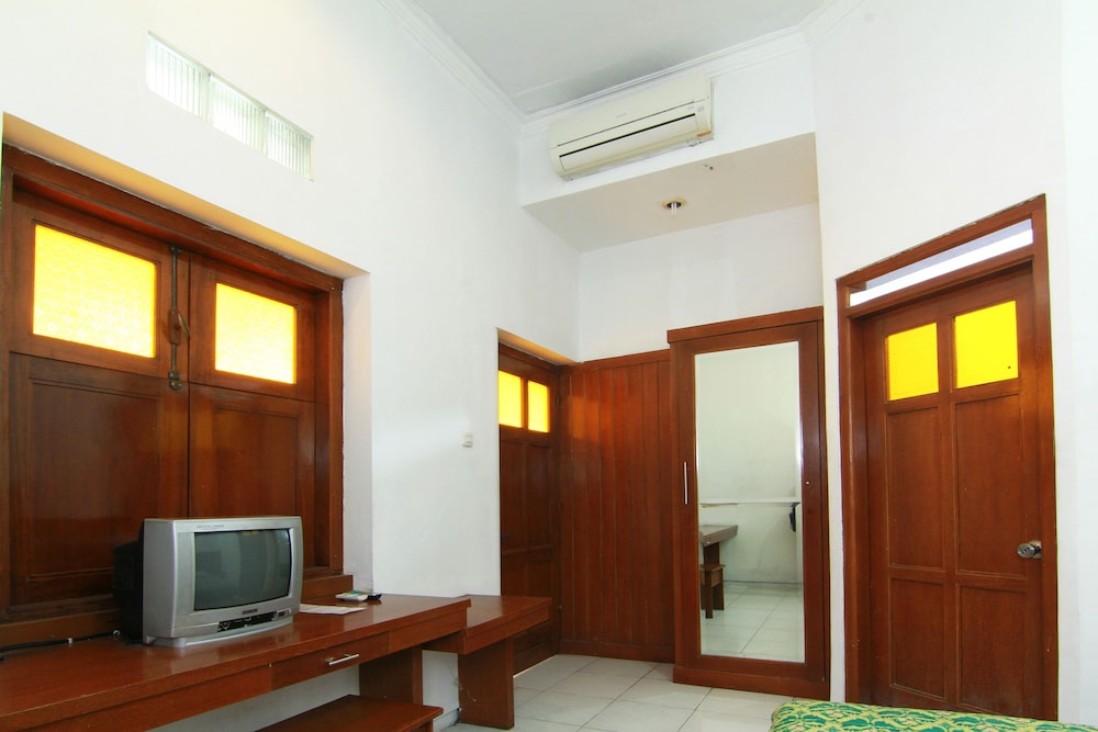 Hotel Limaran 37/77