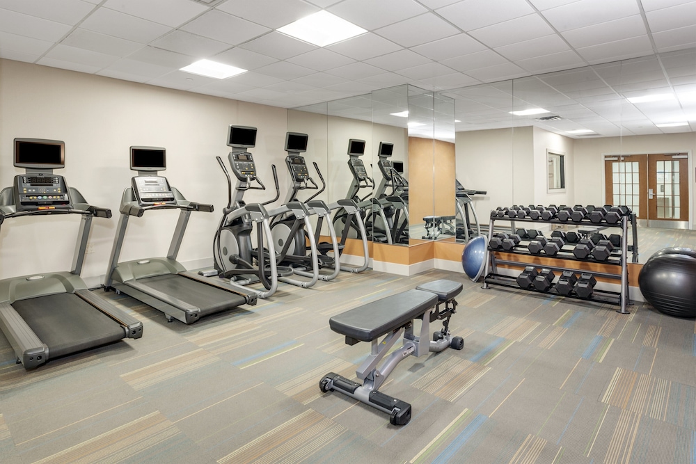 Holiday Inn Expresss And Suites Long Island East End 32/49
