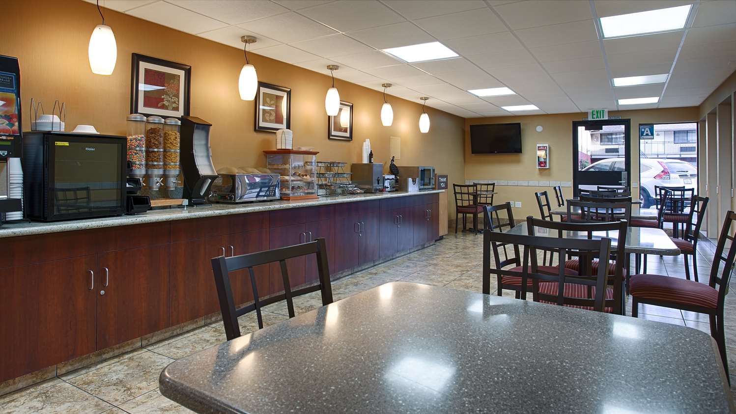 SureStay Hotel by Best Western Tehachapi 25/34