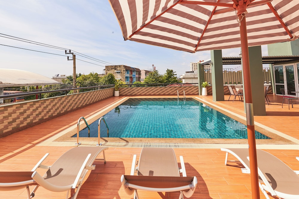 NJOY Prestige Grand Hotel Don Mueang 67/70
