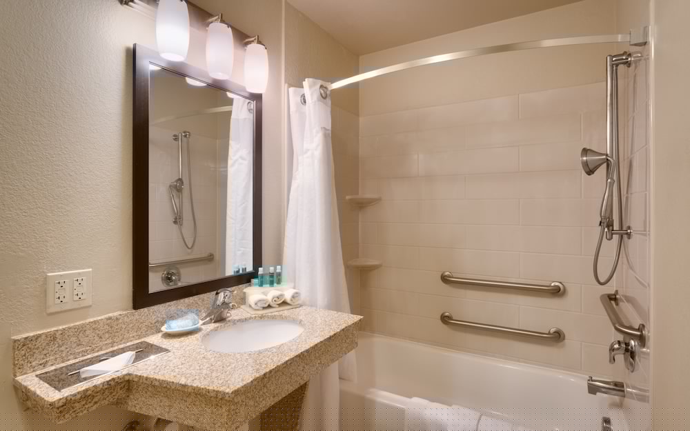 Holiday Inn Express Hotel And Suites Orem North Provo 11/60