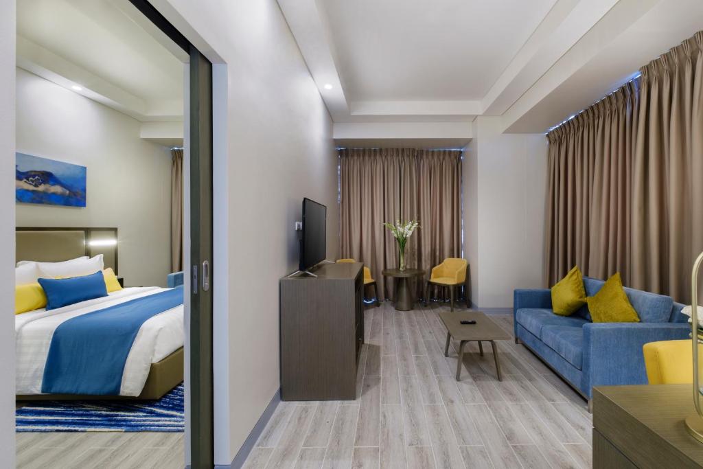 Room at Savoy Hotel Mactan, LAPU-LAPU