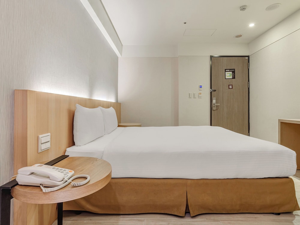 Standard, Double Bed, No Window