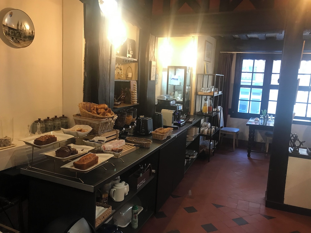 Morand Hotel 35/50