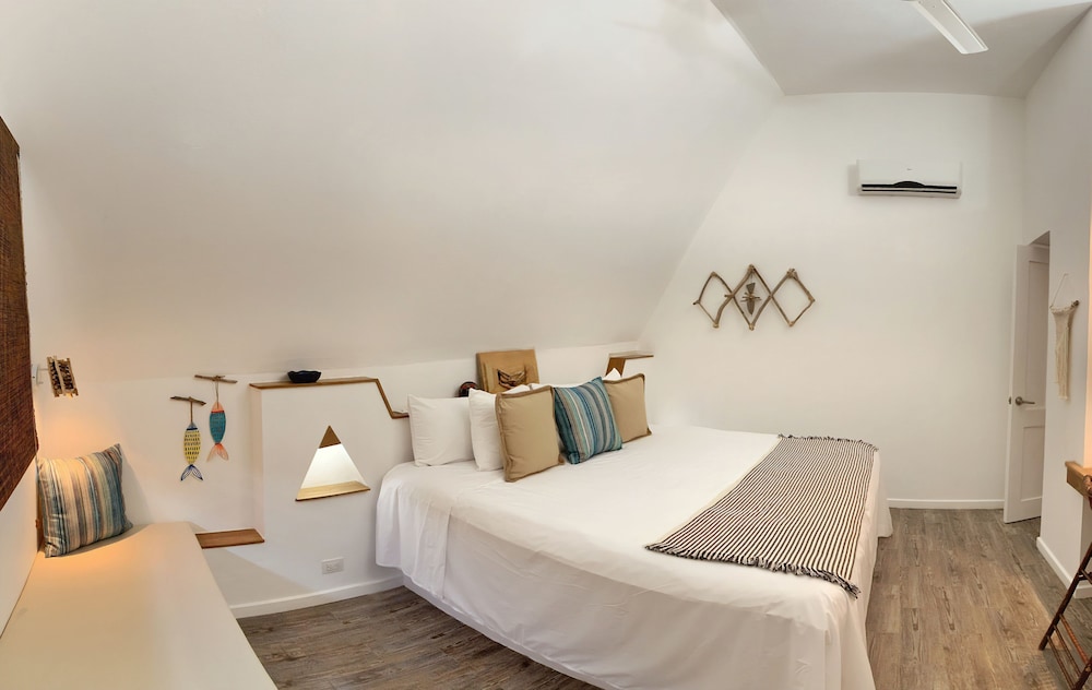 Punta Rucia lodge 10/50