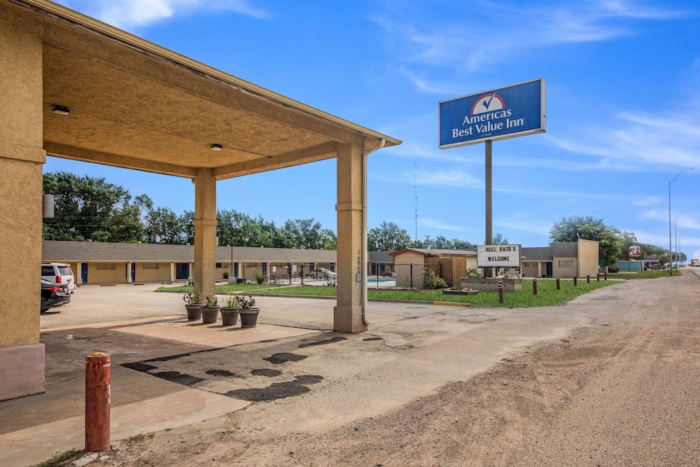 Americas Best Value Inn Giddings 7/37